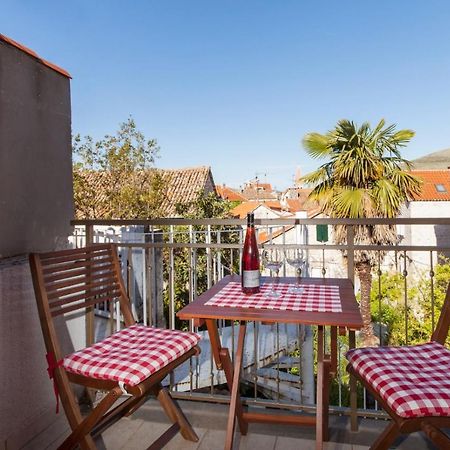 Апартаменты Apartman Dijana Трогир Экстерьер фото