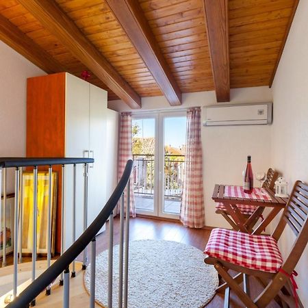 Апартаменты Apartman Dijana Трогир Экстерьер фото